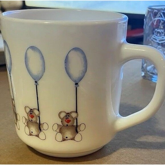 French MCM Vintage Collectible Bear Mug ARCOPAL France Milk Glass Childrens cup - Picture 5 of 16